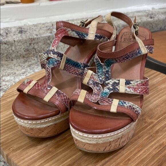 Lucky women’s size 9 Adjustable strap wedge platform sandals - Picture 1 of 9